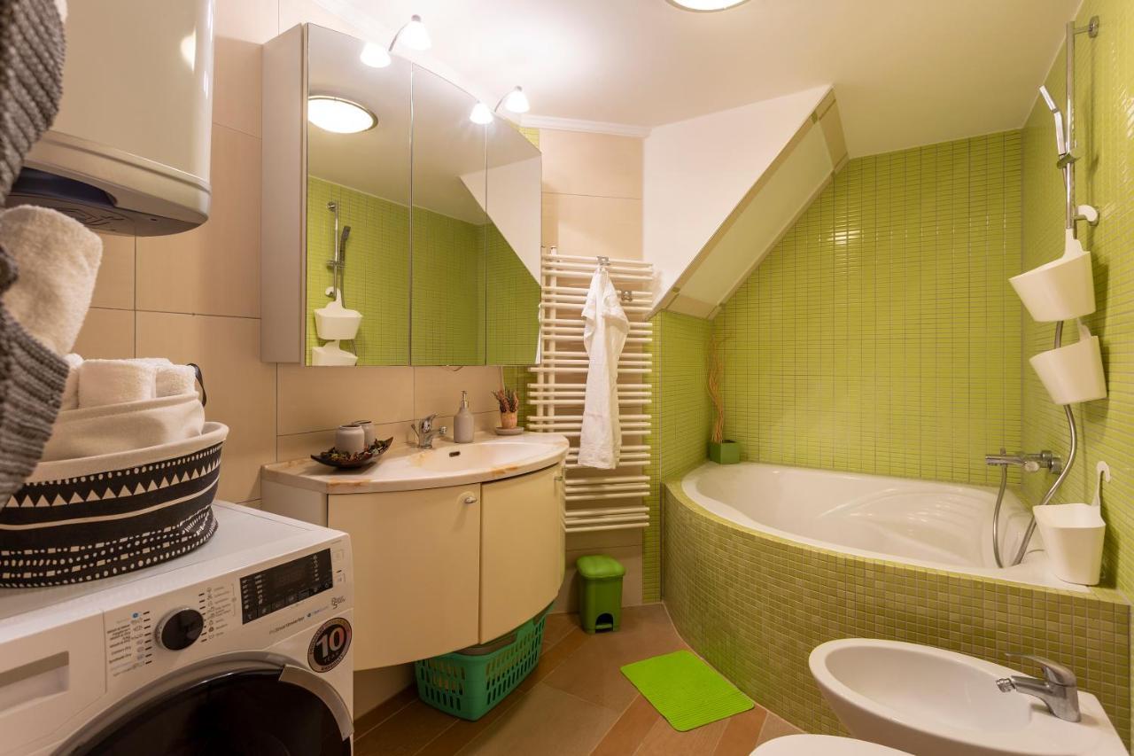 Apartman Ember Pula Bagian luar foto